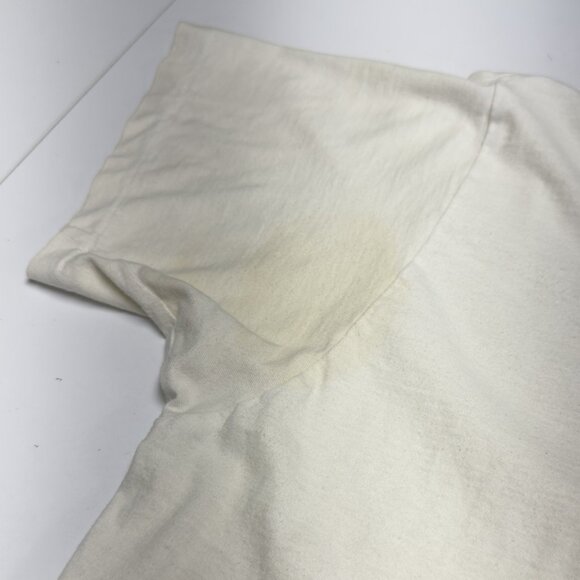 Vintage Tokyo Disneyland T Shirt White Winnie The Pooh Medium 20.5x25.5 - Picture 4 of 13